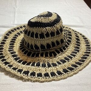 Kathy Jeanne Women Black Cream Woven Paper Straw Wide Brim Sun Hat Made in USA